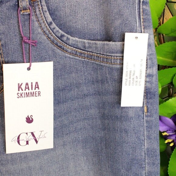 NWT Gloria Vanderbilt Petite 6 Standard Kaia Button-Hem Skimmer Blue Denim Pants - Picture 3 of 9